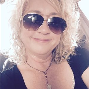 Meet your Posher, Stacey